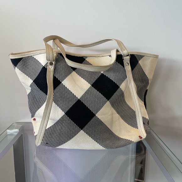 🌹 BURBERRY 🌹 tote bag - Picture 2 of 4